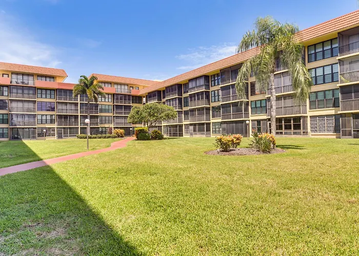 1 Block To Beach! Indian Shores Condo, Pool Access