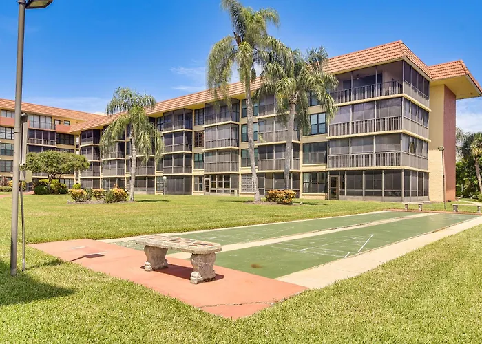 1 Block To Beach! Indian Shores Condo, Pool Access
